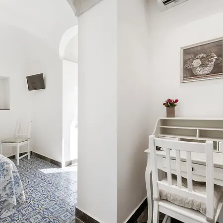 ベッド・アンド・ブレックファスト Il Quartino Di Palazzo Maggiore