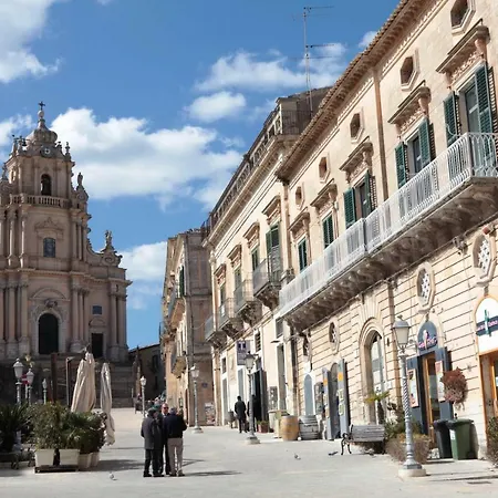 ベッド・アンド・ブレックファスト Il Quartino Di Palazzo Maggiore 4*