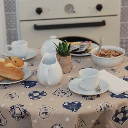 ベッド・アンド・ブレックファスト Il Quartino Di Palazzo Maggiore 4*