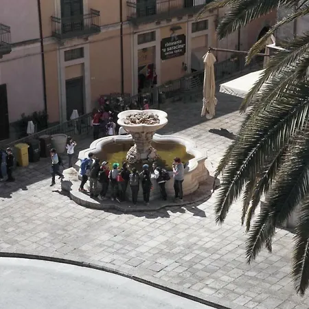 ベッド・アンド・ブレックファスト Il Quartino Di Palazzo Maggiore 4*